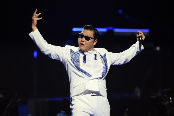 "PSY" Rekord O'rnatdi (LEKIN KIM OG'RI)