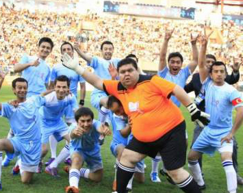 Hayot Uchun Yulduzlar bilan Fudbol Shou {2013}