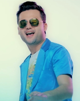 Sharof Muqimov - Yolvorib boraman (Official music video)2014